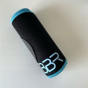 Black and Blue Neoprene Can Cooler